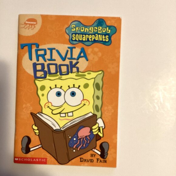 A Bundle of SpongeBob SquarePants Paperback Books + CD Collectable - Picture 8 of 16